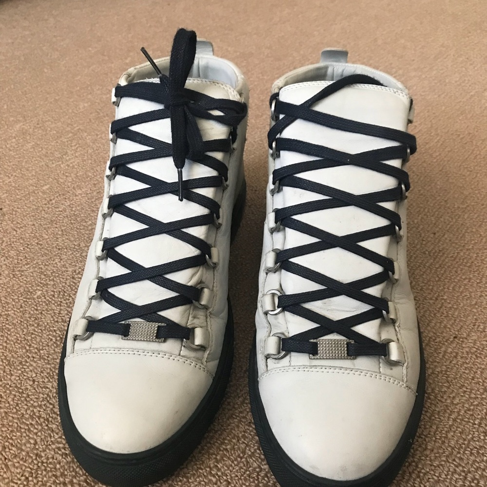 Balenciaga Men Creased Leather Sneaker